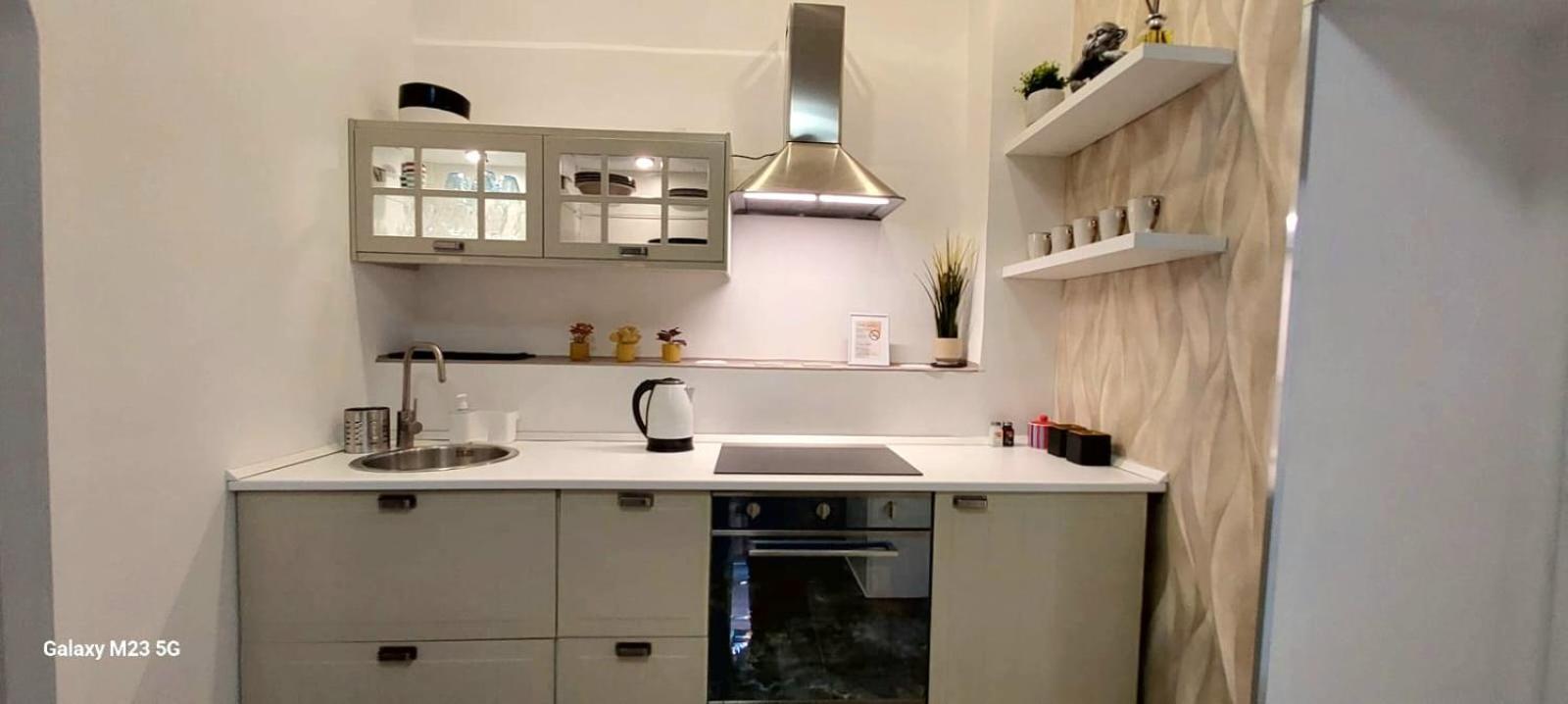 Loft In Center Of Apartment Rom
